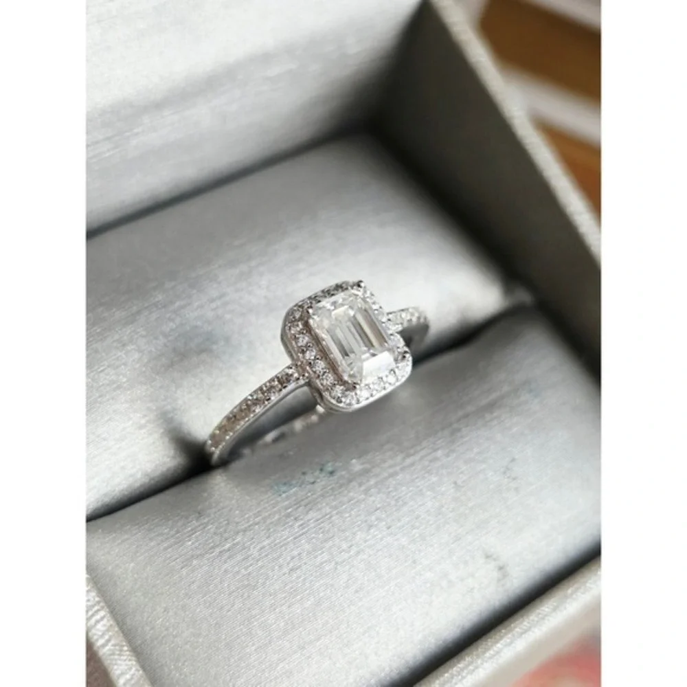 Moissanite Emerald Cut Halo Ring Size 8 Silver NEW 1.0ct D Color AR7041